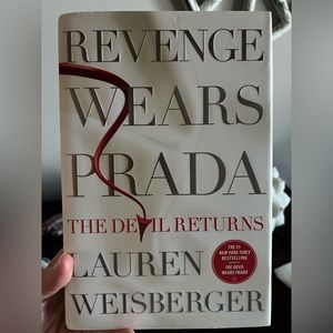 Revenge Wears Prada Lauren Weisberger signed autograph 1st Edition Devil Returns